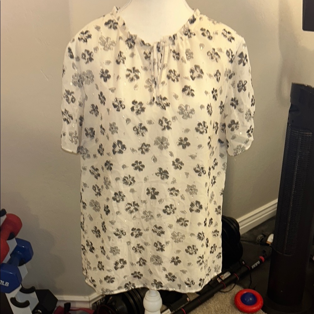 Talbots Cream Short Sleeve Boxy Blouse with Mandarin Collar